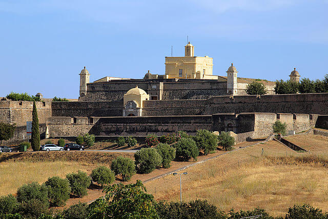 Cidade-Quartel Fronteiriça de Elvas e suas fortificações